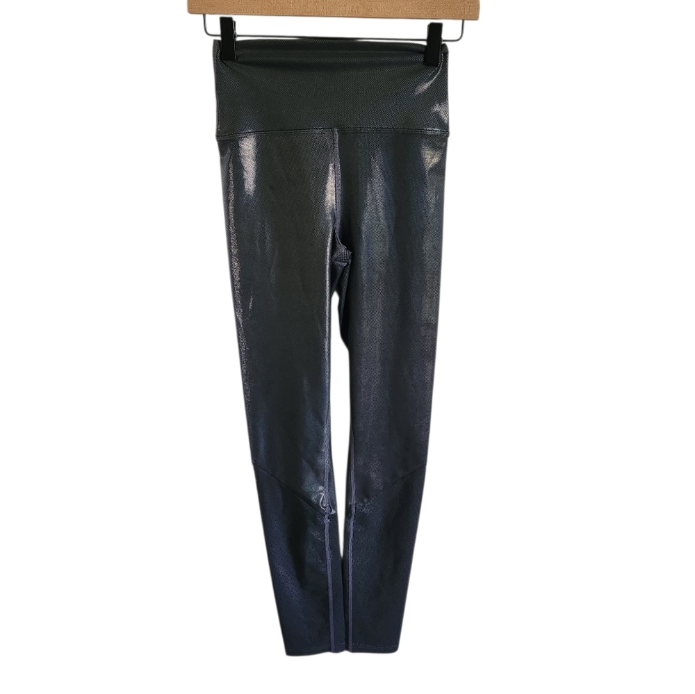 Carbon38 Shiny Black Leggings Size Small